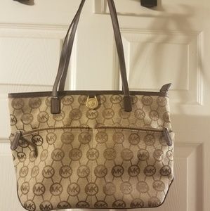 Michael Kors tote